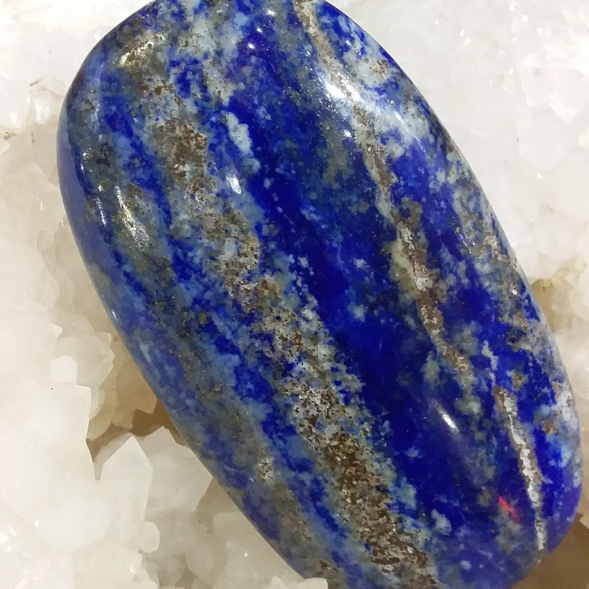 Galet pierre lapis lazuli